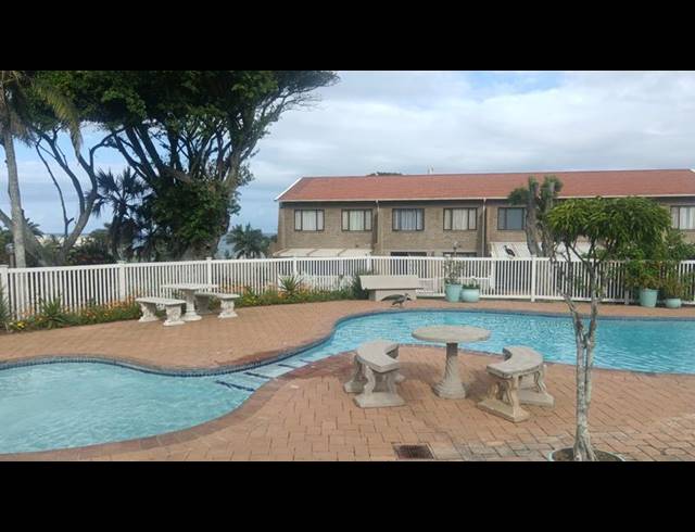 3 BEDROOM APARTMENT FOR SALE IN UVONGO BEACH